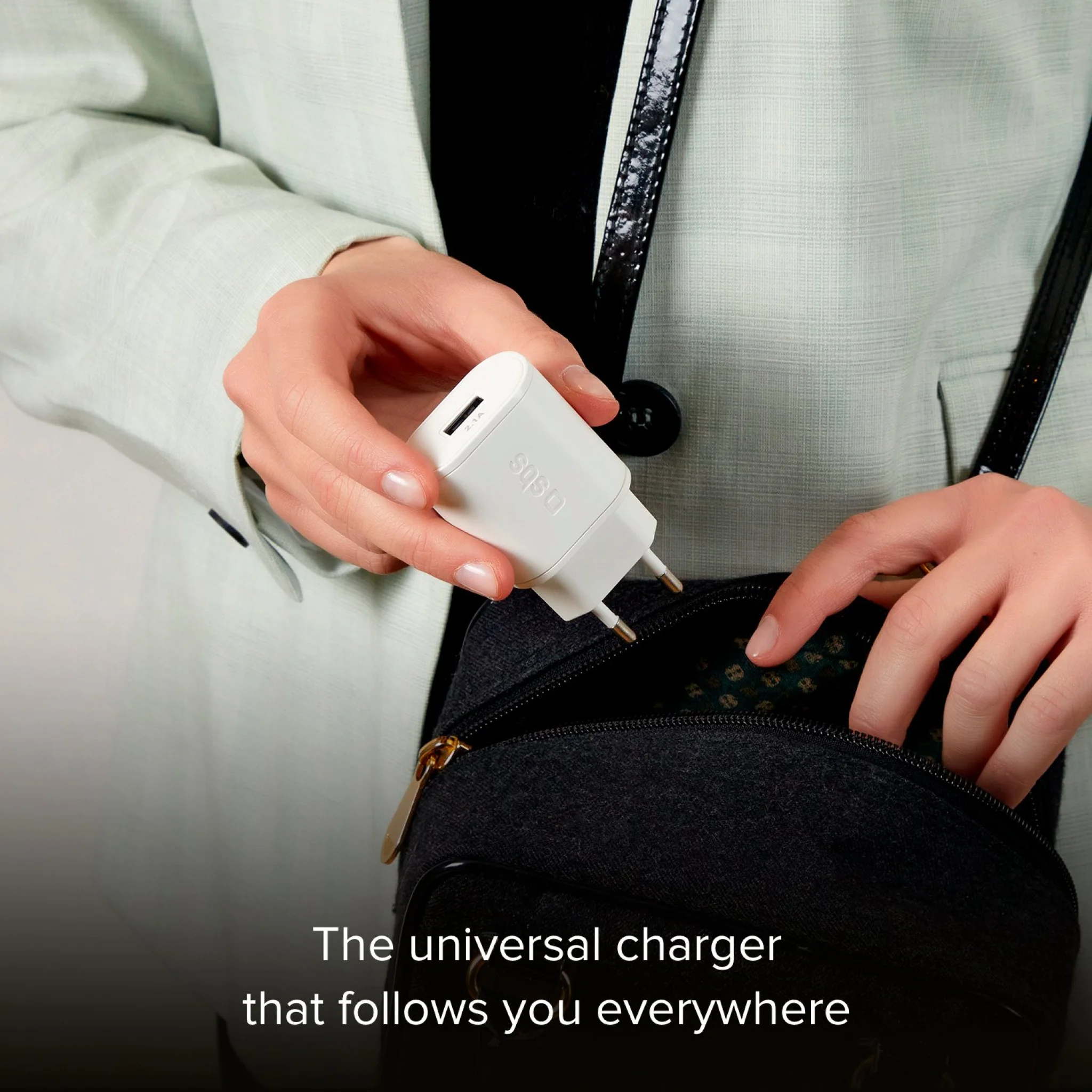 SBS 2100 mAh USB travel charger. Vit