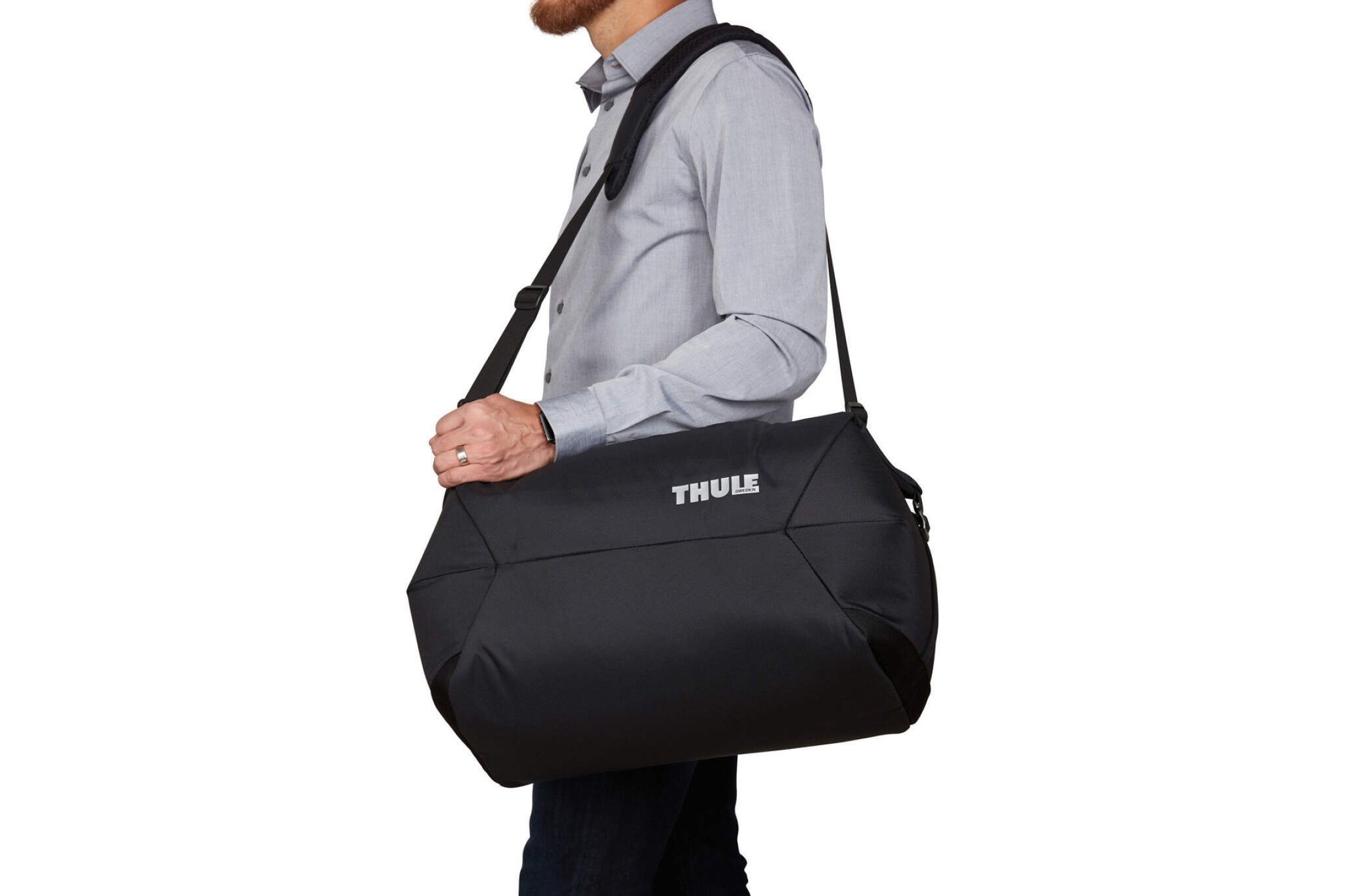 Thule Subterra Duffel 45L. Svart