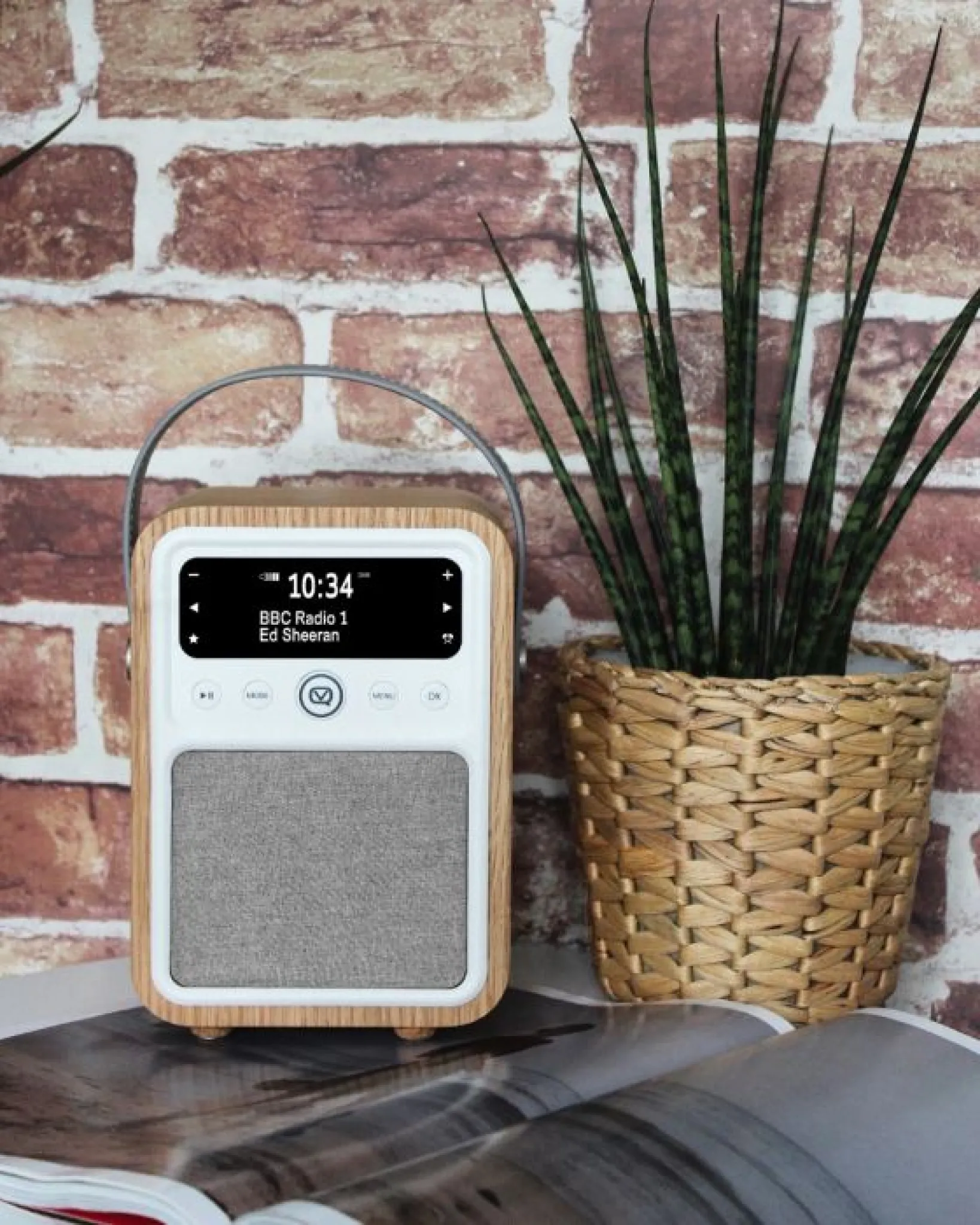 VQ Monty radio. Ek