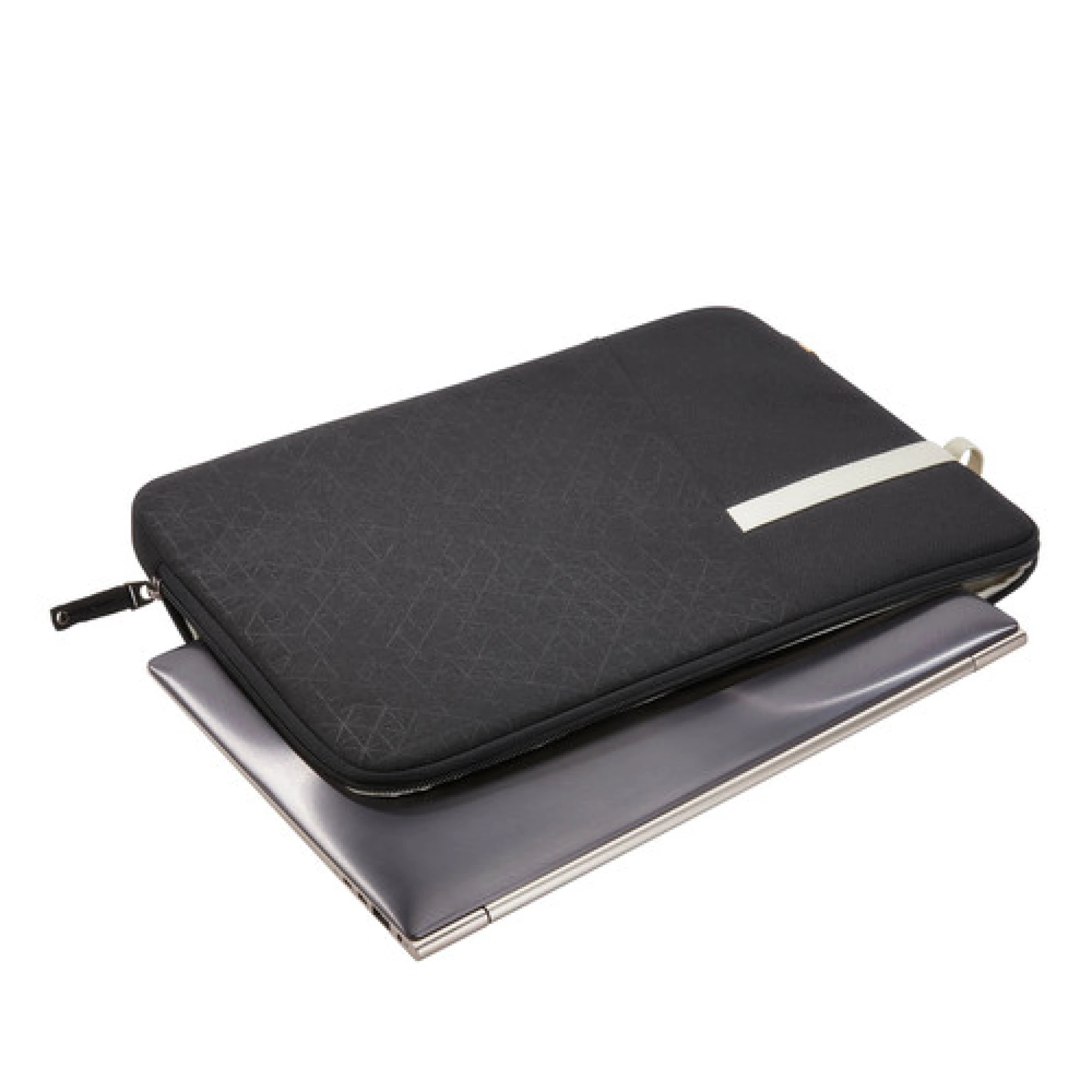 Case Logic Ibira 14" Laptop Sleeve. Svart