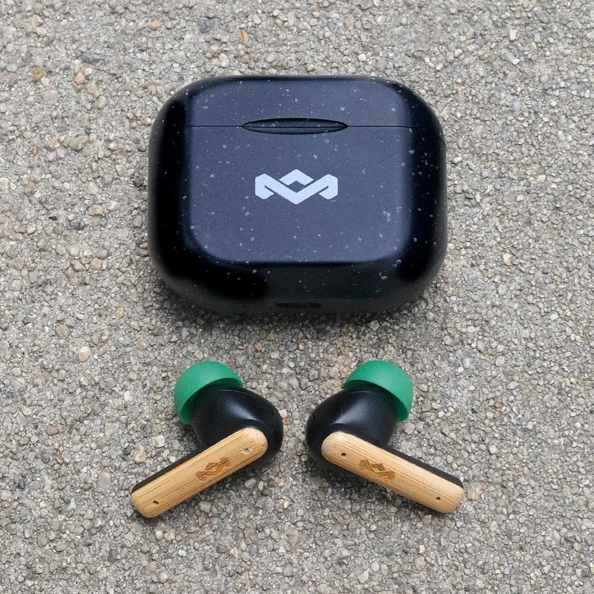 Marley Little Bird True Wireless öronsnäckor. Svart